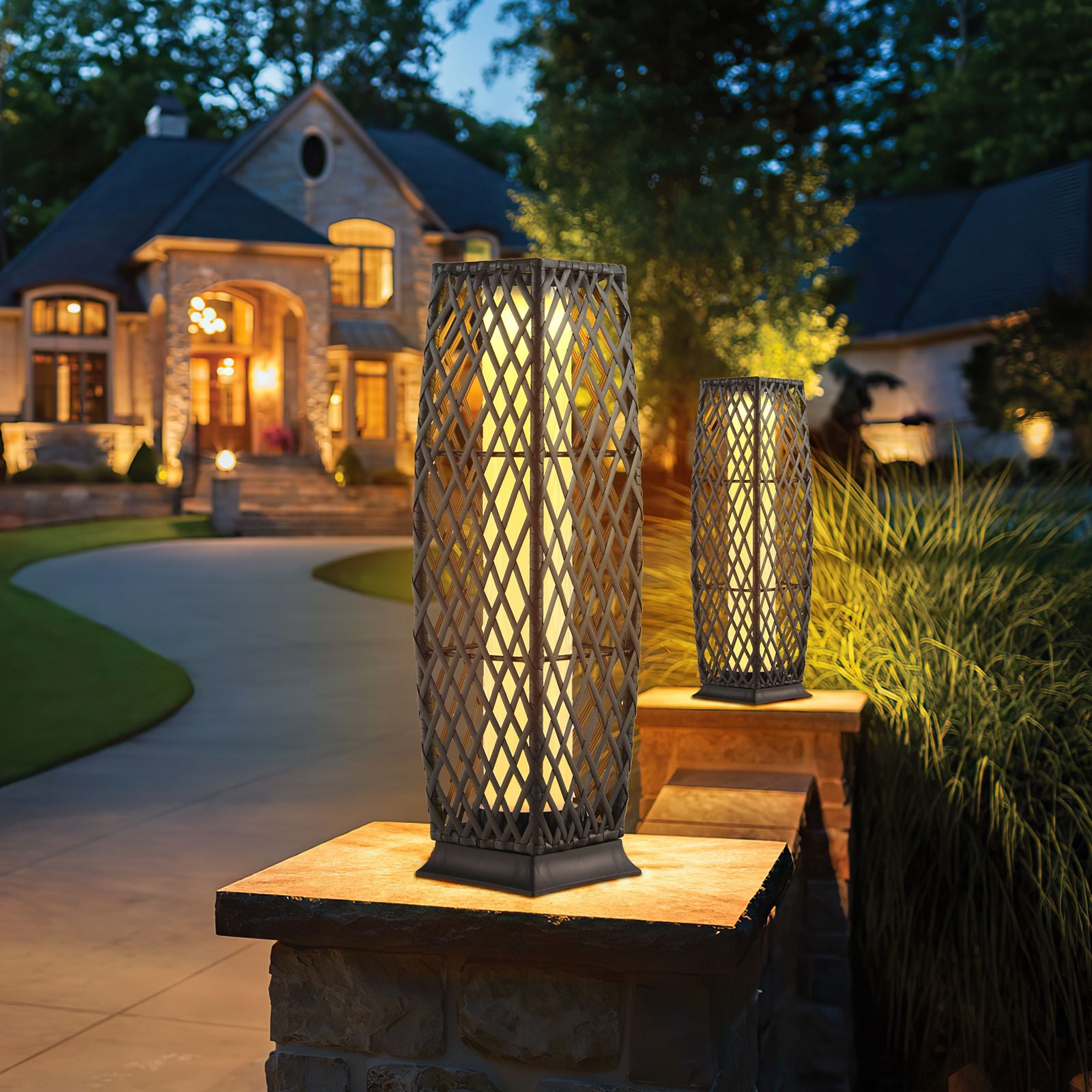 2 Pieces Outdoor Solar-Powered Floor Lamp Set